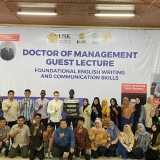 Kuliah Tamu : Tingkatkan Kemampuan Menulis Karya Ilmiah